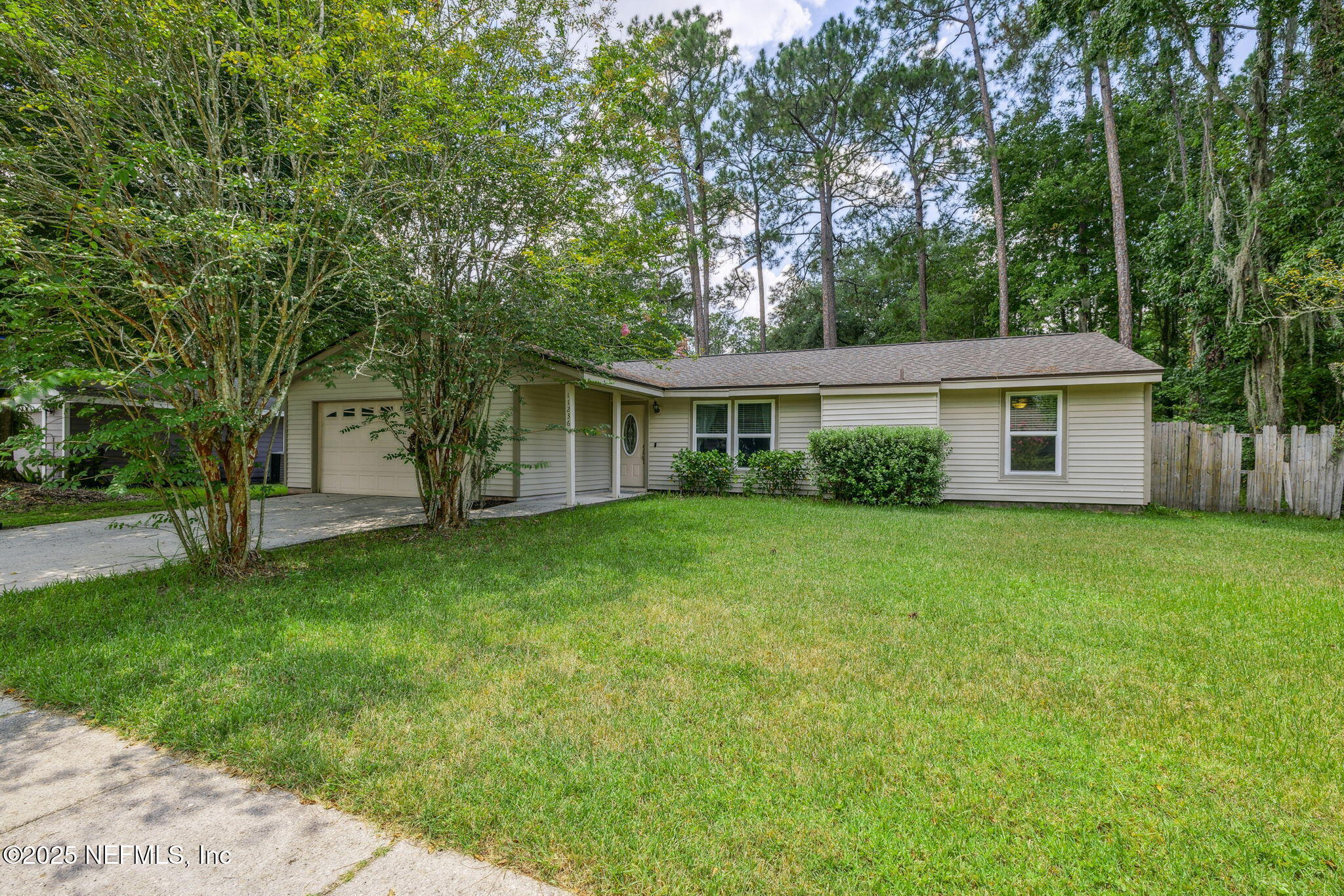 Property Photo: 11236 Losco Junction Drive S FL 32257