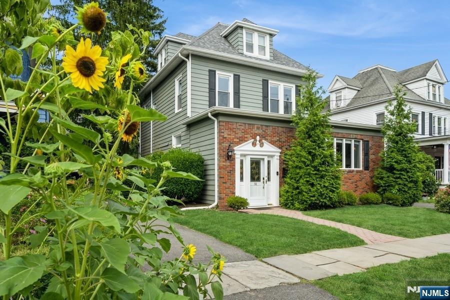 Property Photo:  31 Benson Street  NJ 07003 