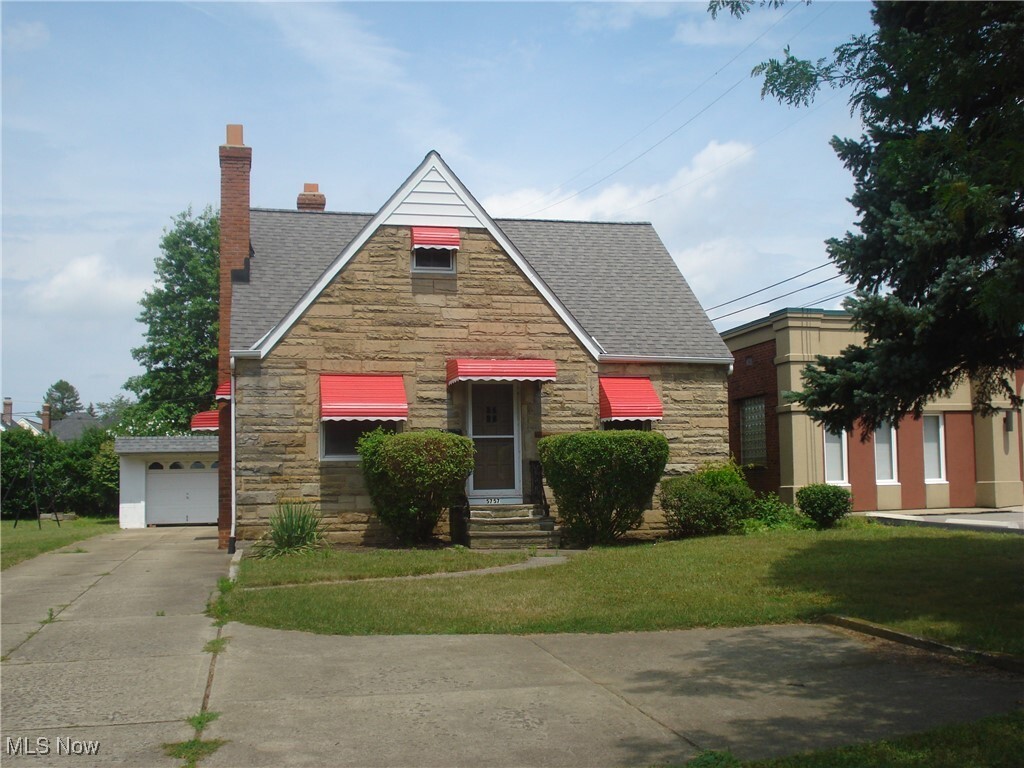 Property Photo: 5757 Mayfield Road OH 44124