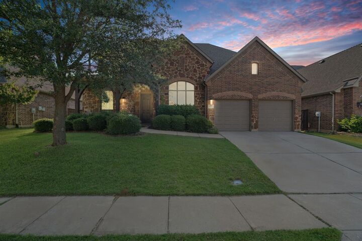 Property Photo: 9728 Sam Bass Trail TX 76244