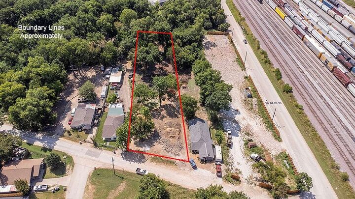 Property Photo:  4516 Burma Road  TX 75216 