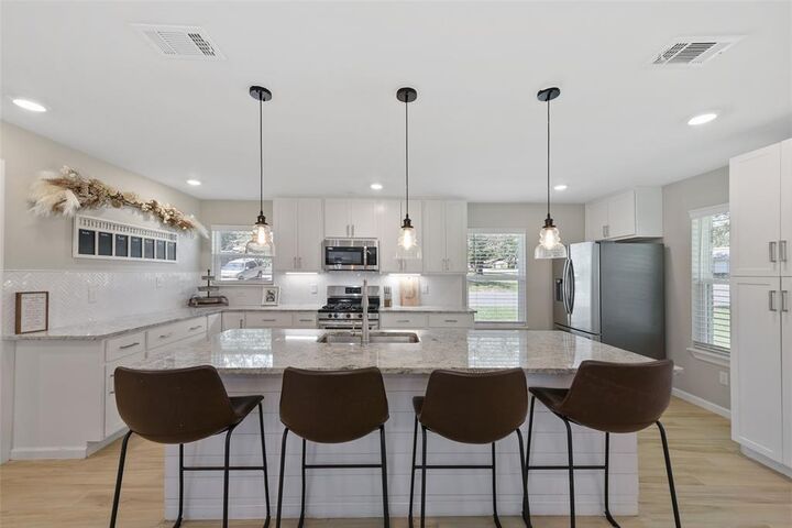 3900 Sundown Drive  Benbrook TX 76116 photo
