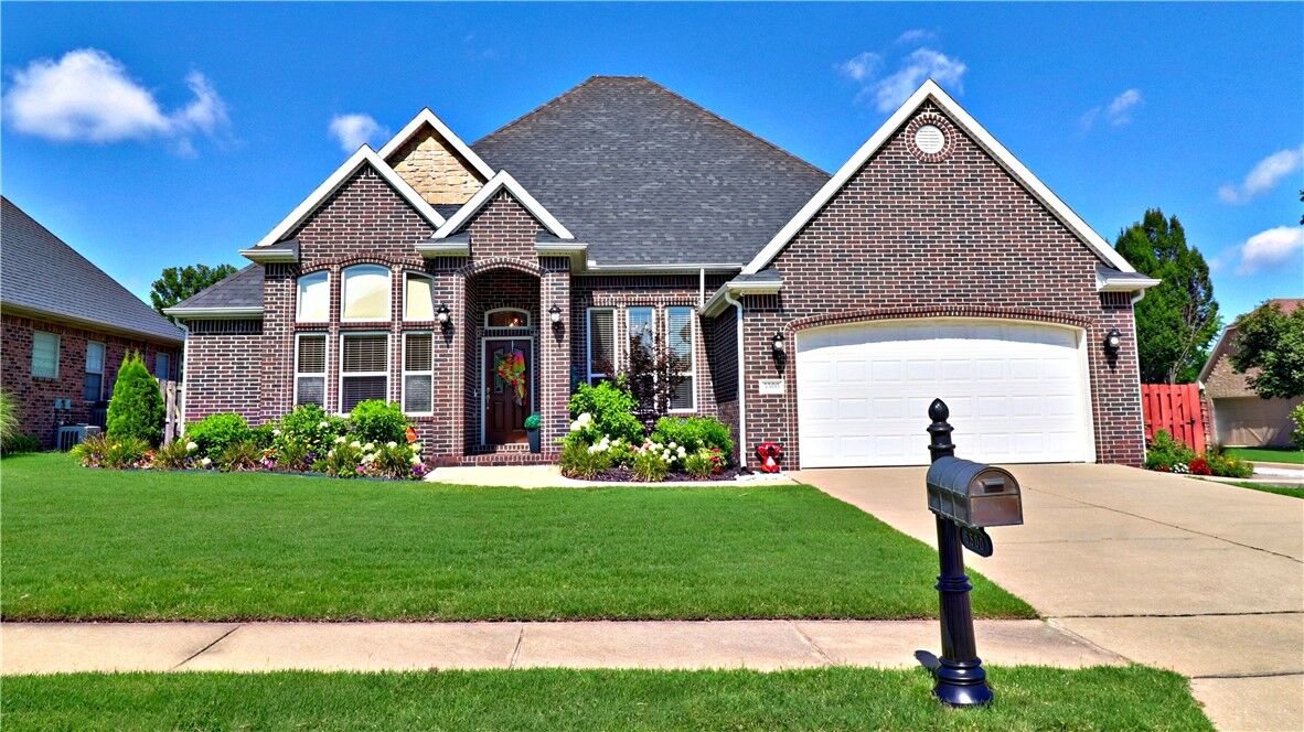 Property Photo: 5500 Lanshire Drive AR 72758