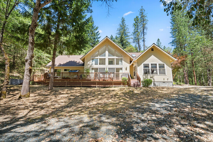 Property Photo:  780 Pinecrest Drive  OR 97526 