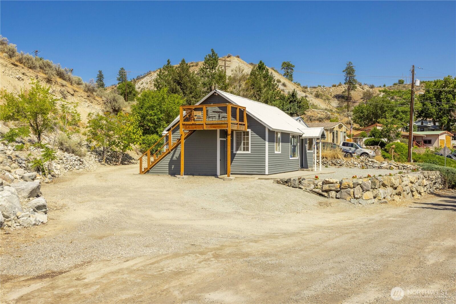 Property Photo: 325 E Highland Avenue WA 98816