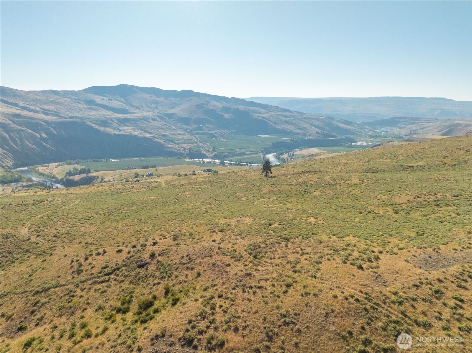 Property Photo: 435 Hwy 153 6 WA 98846