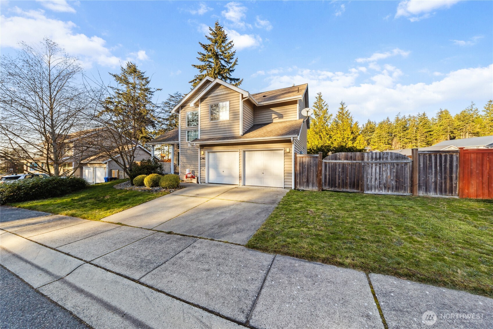 1340 NW Redwing Drive  Oak Harbor WA 98277 photo