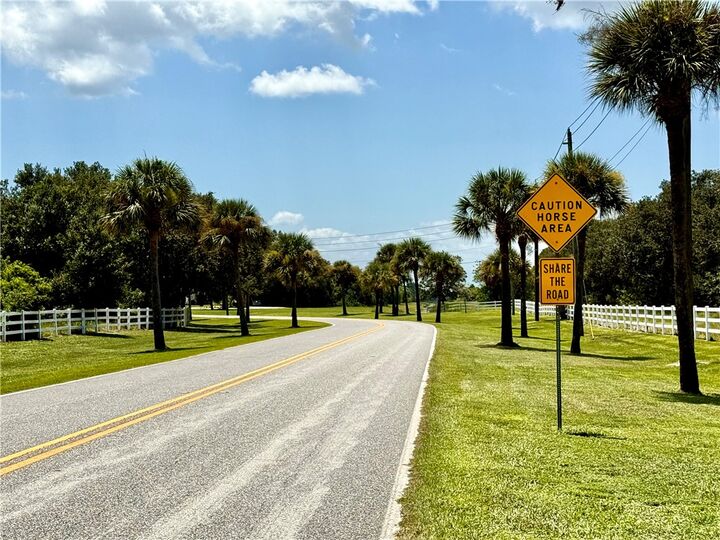 Property Photo: 305 Fawn Trail Street FL 32909