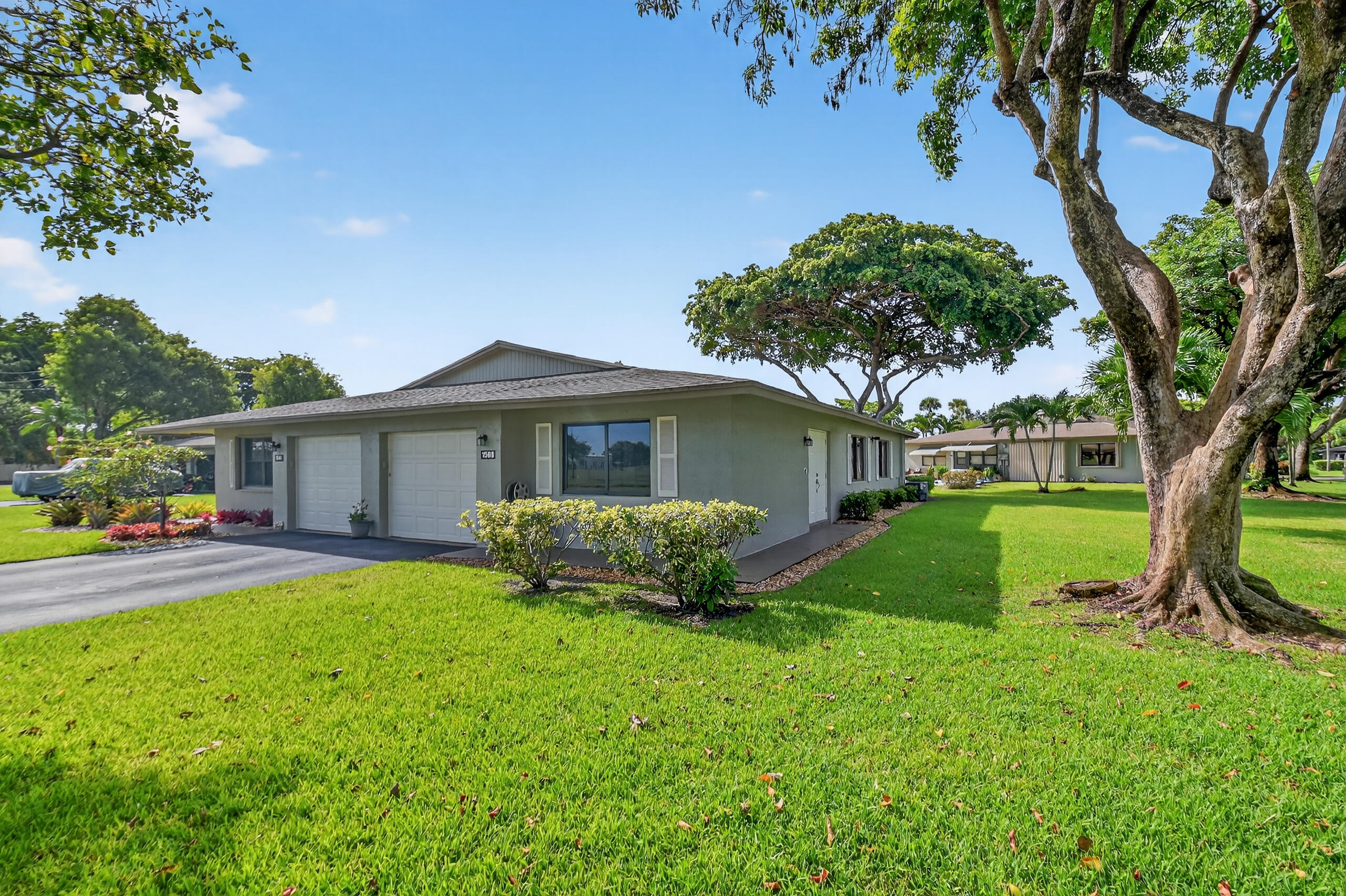 Property Photo:  1508 Palmland Drive  FL 33436 