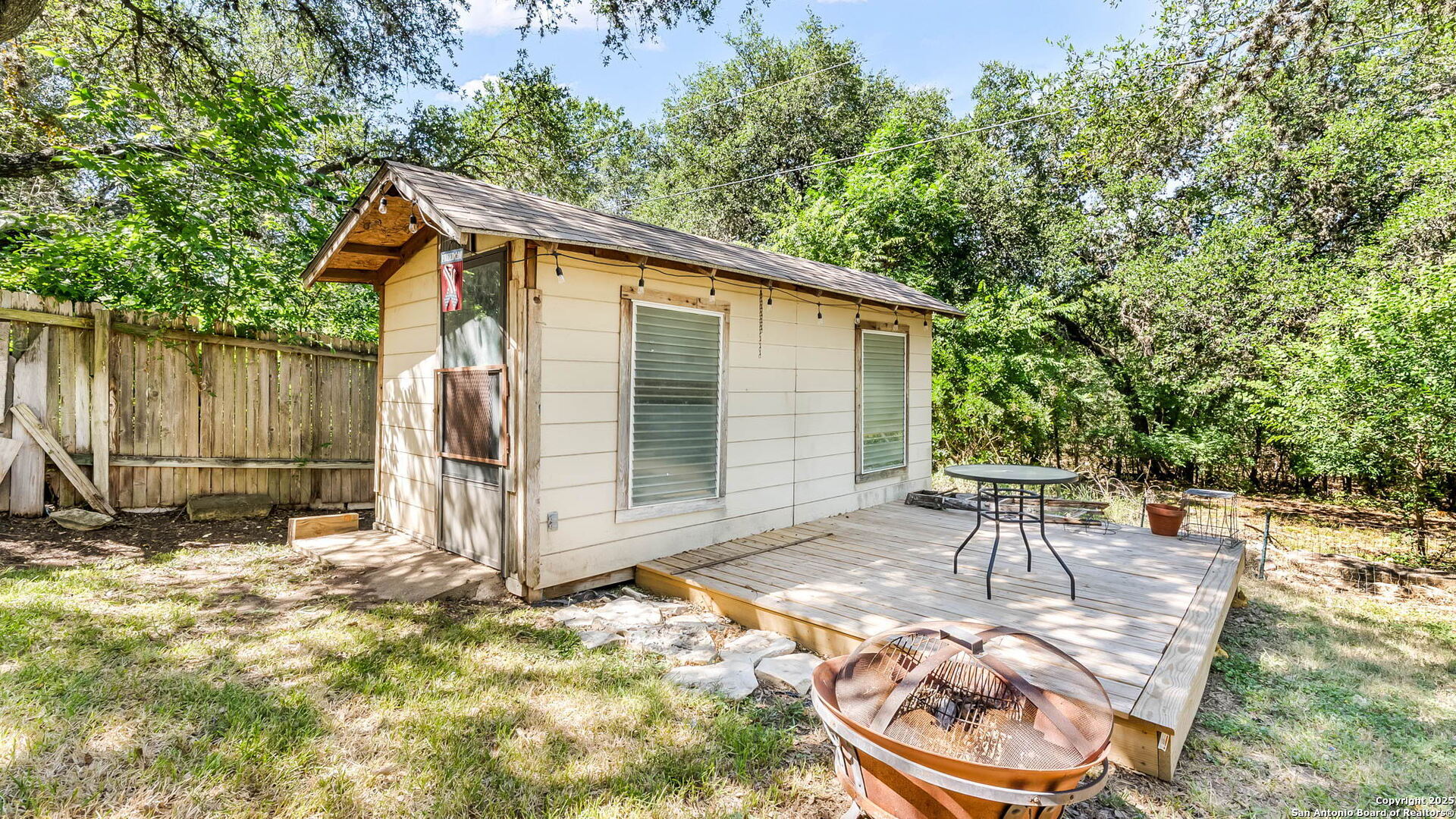 Property Photo: 4927 Timber Wind TX 78250
