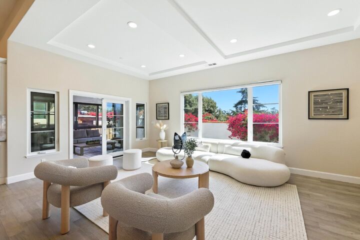 Property Photo: 42099 Vinha Way CA 94539