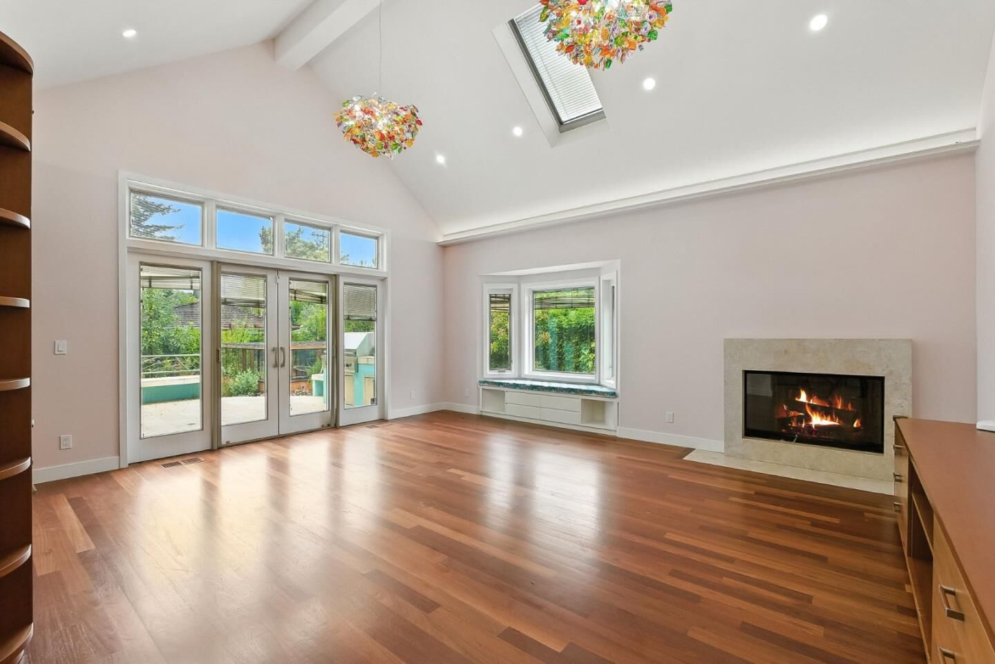 Property Photo:  881 Northampton Drive  CA 94303 
