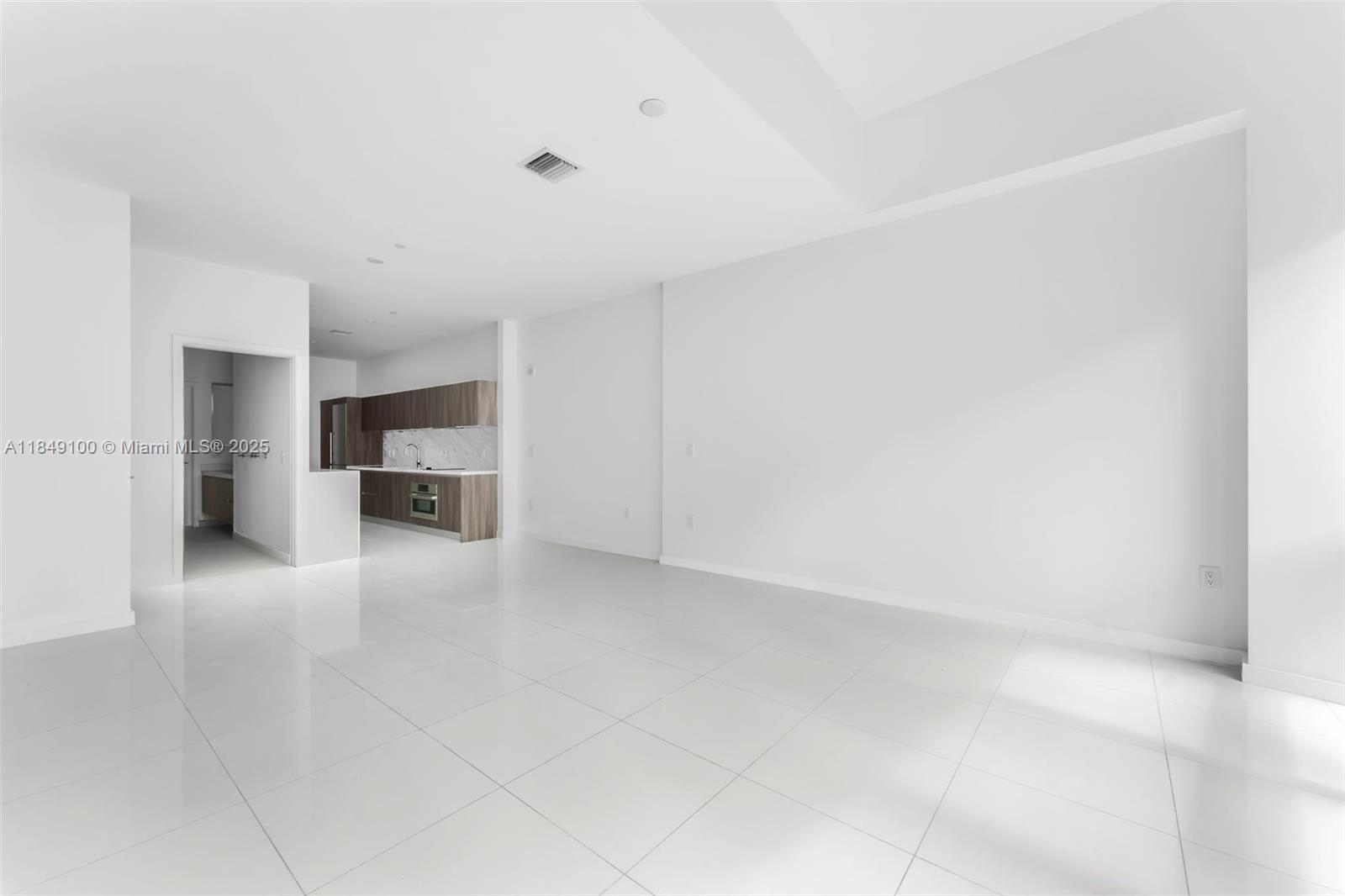 851 NE 1st Ave 505  Miami FL 33132 photo