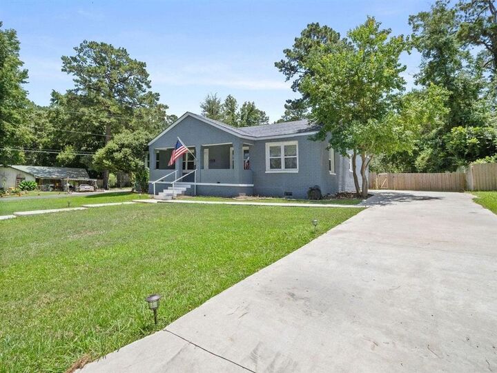 Property Photo:  2001 Ginger Street  LA 71446 