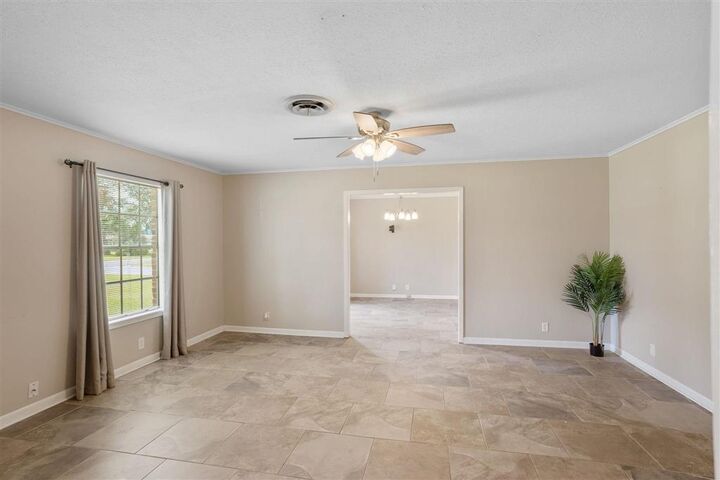 Property Photo: 224 S Hazel Street S LA 70663