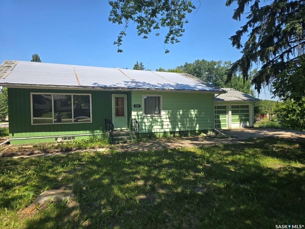 Property Photo:  104 Regional Park Road  SK S0K 0J9 