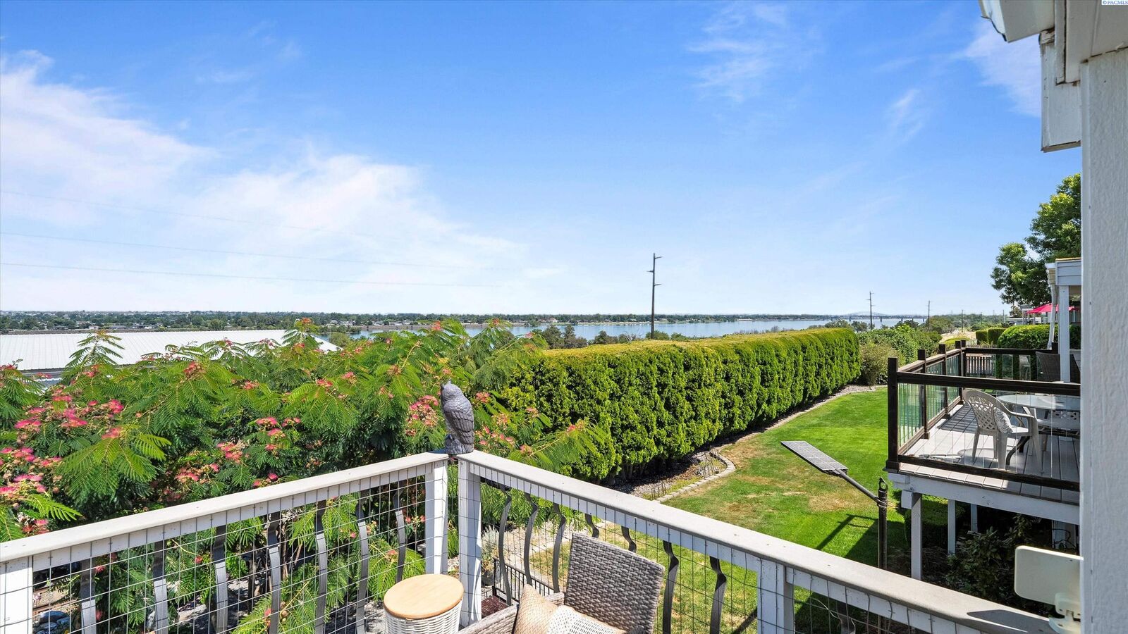 Property Photo:  4414 W Rio Grande Ave Unit F  WA 99336 