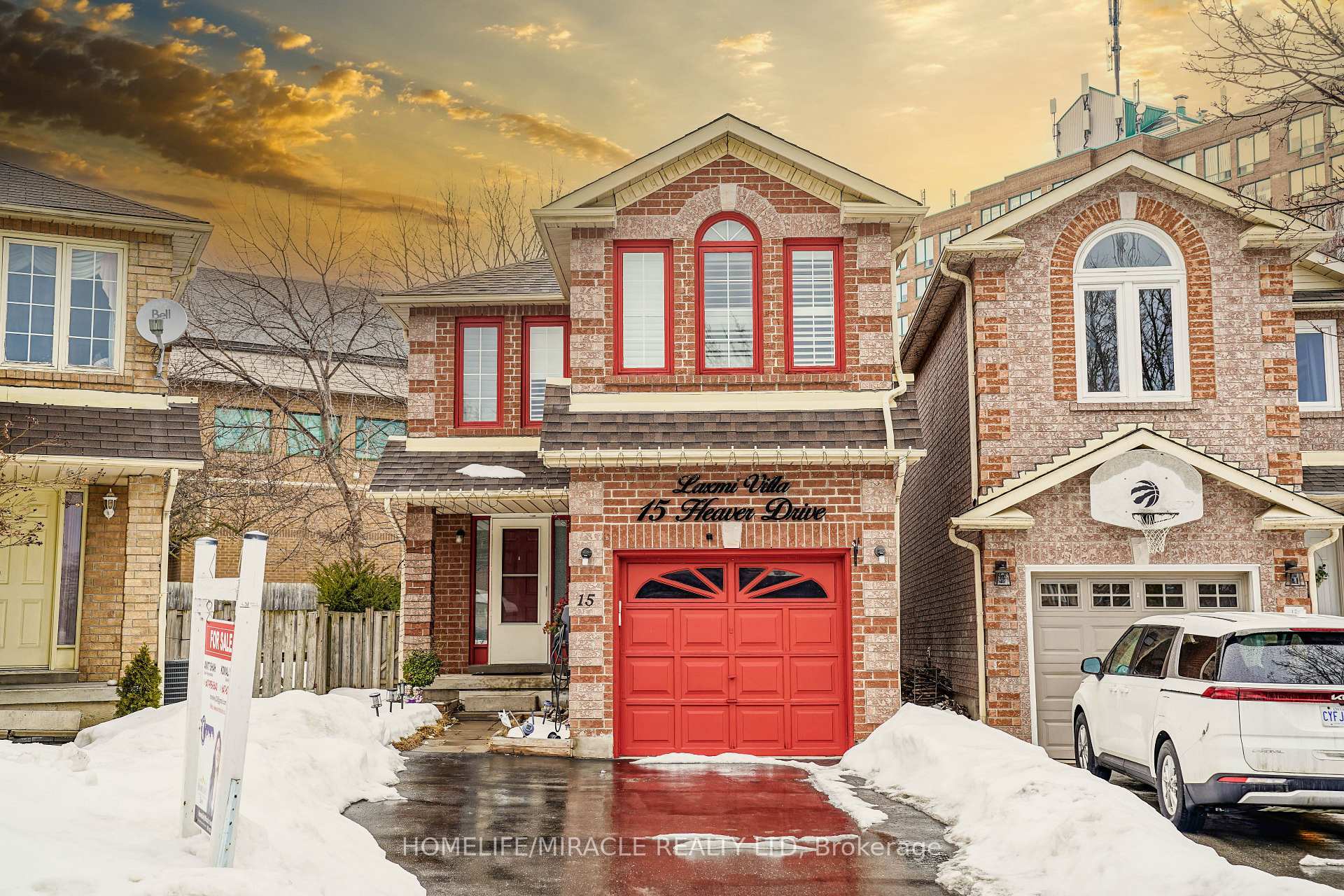 Property Photo: 15 Heaver Drive ON L1N 9K4