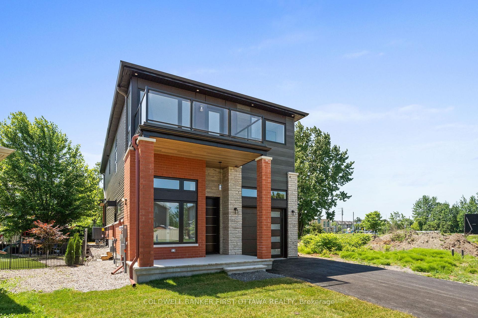 Property Photo: 279 Enclave Walk B ON K1W 0J5