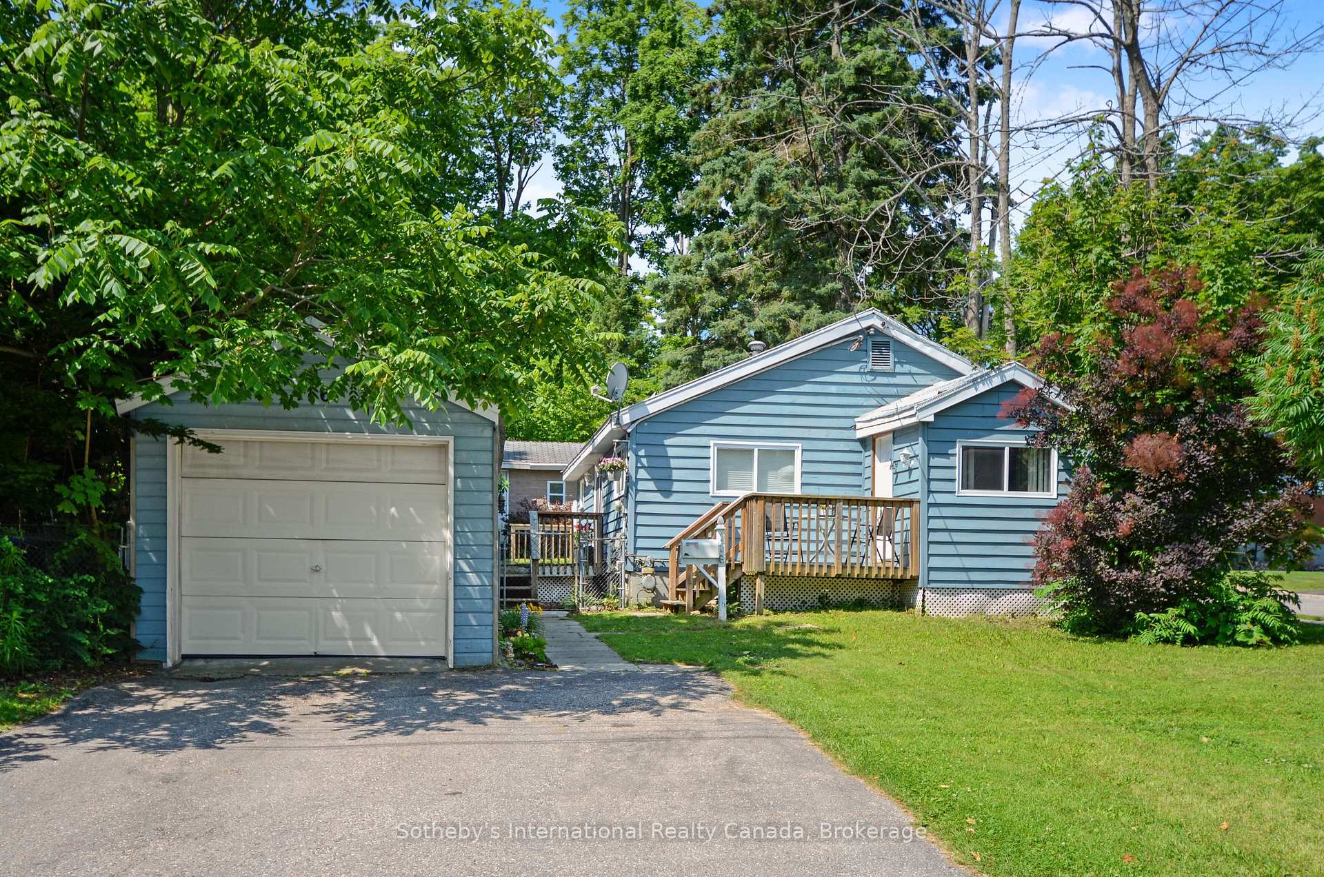 Photo de la propriété: 116 Ninth Street ON L4R 4B8
