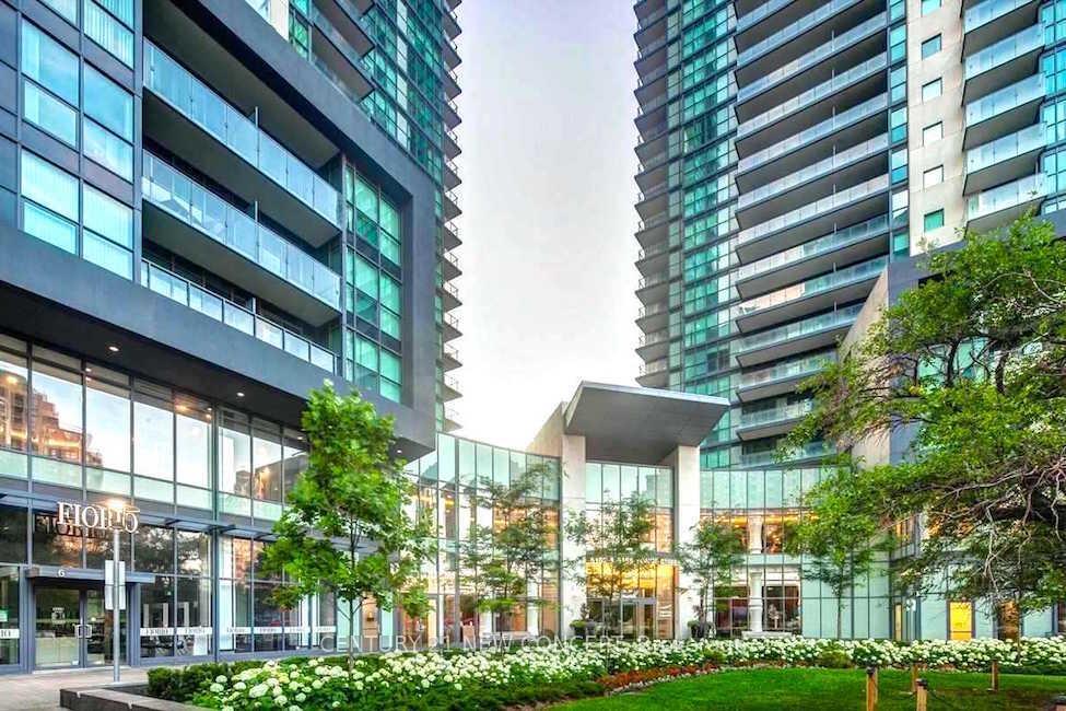 Property Photo: 5162 Yonge Street 112 ON M2N 0E9