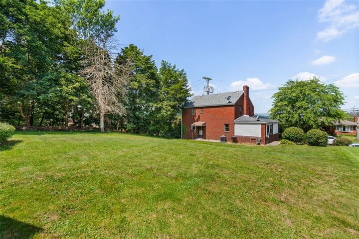 Property Photo: 406 Juniper St PA 15132
