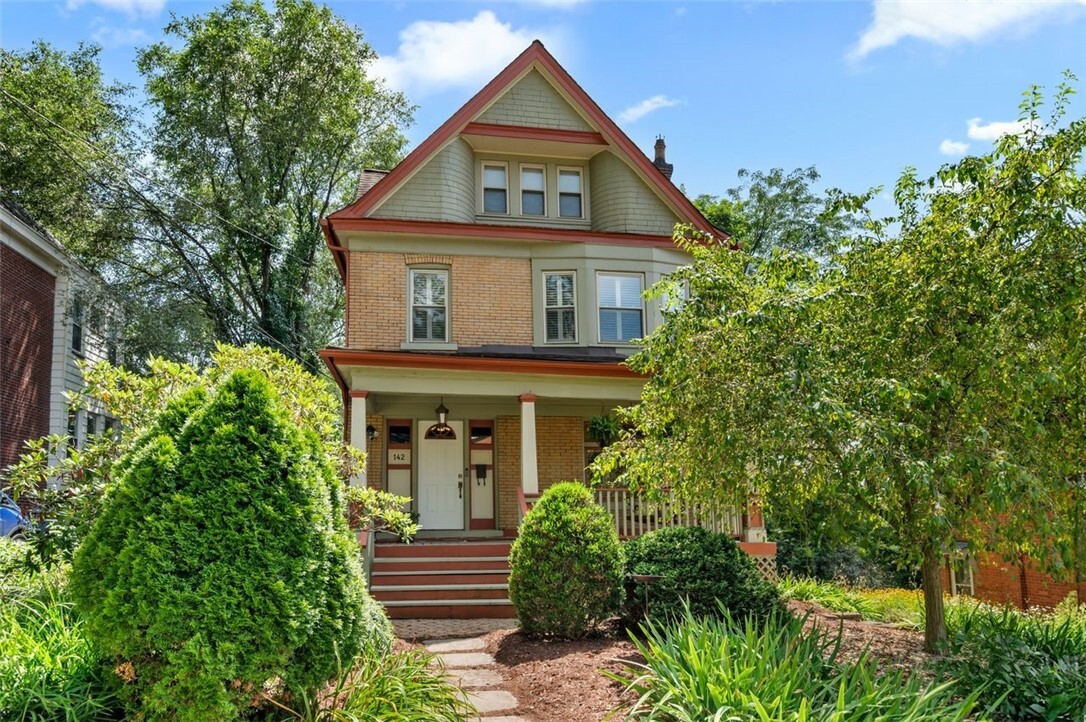 Property Photo: 142 Lloyd Ave PA 15218
