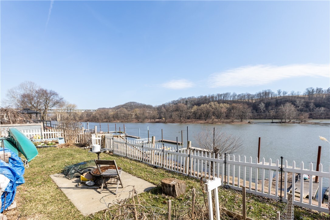 Property Photo:  2 Denny Est  PA 15238 