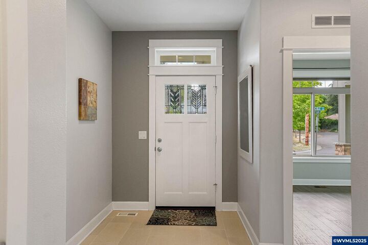 Property Photo: 1125 SW Cole Pl OR 97333
