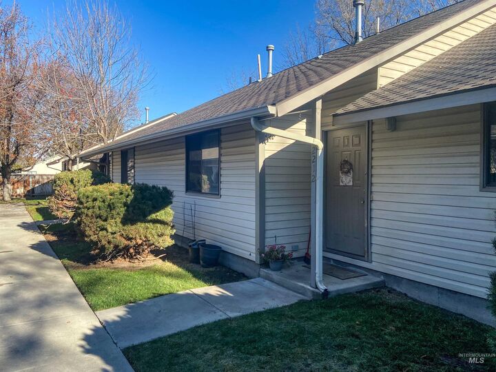 Property Photo: 2132-2198 S Gekeler ID 83706