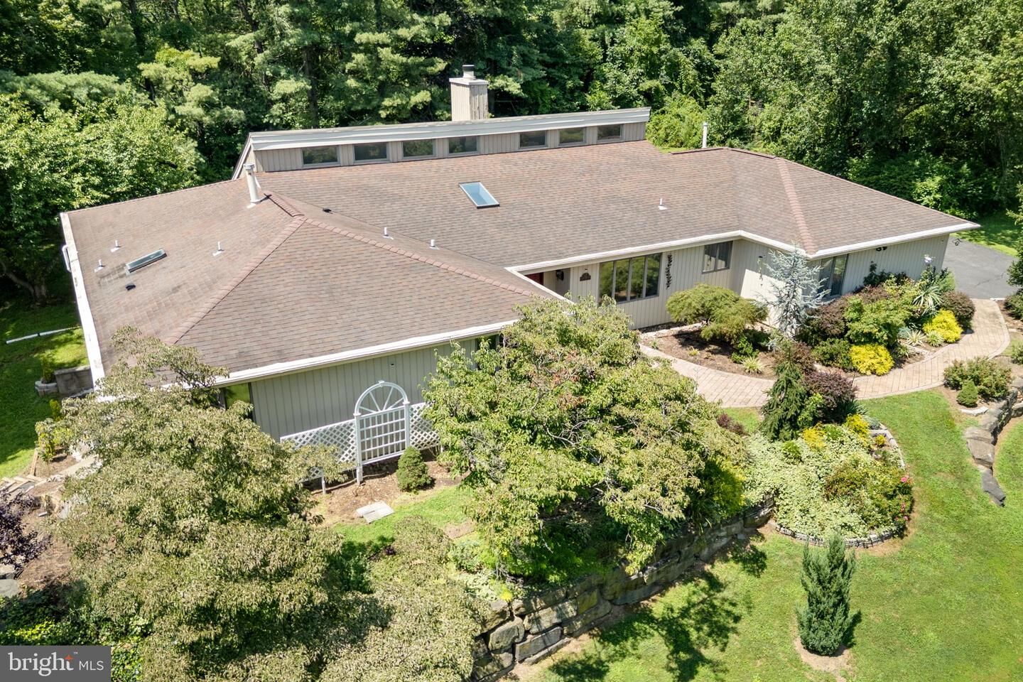 Property Photo:  12 Oak Place  NJ 08540 