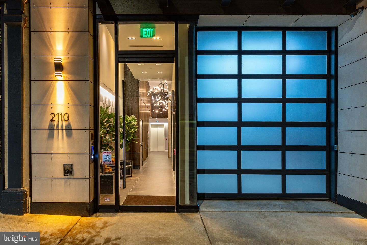 Property Photo: 2108 Walnut Street 10 401 PA 19103