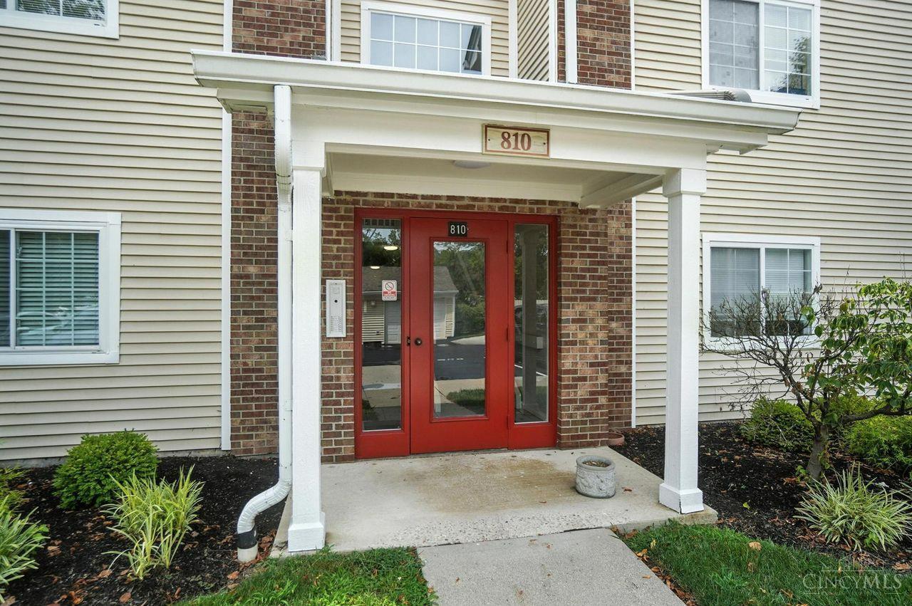 Property Photo: 810 Carrington Place OH 45140
