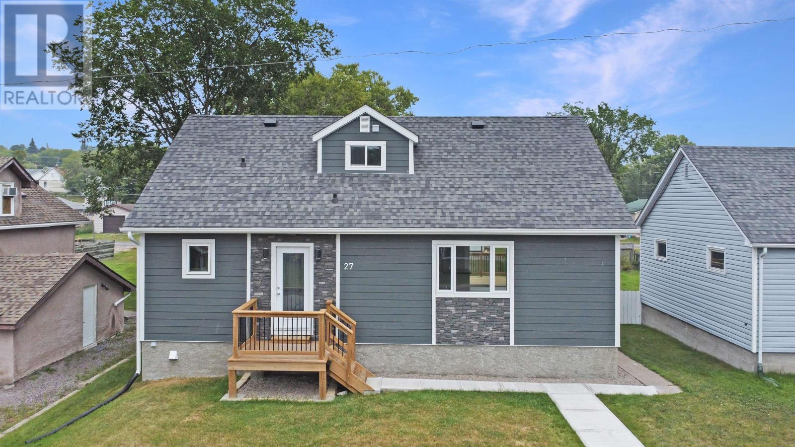Property Photo:  27 Rupert Rd  ON P9N 3B6 