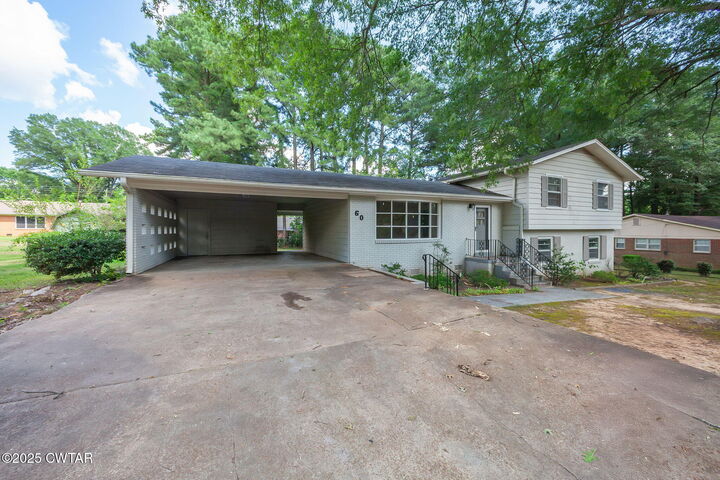 Property Photo: 60 Villa Drive TN 38301