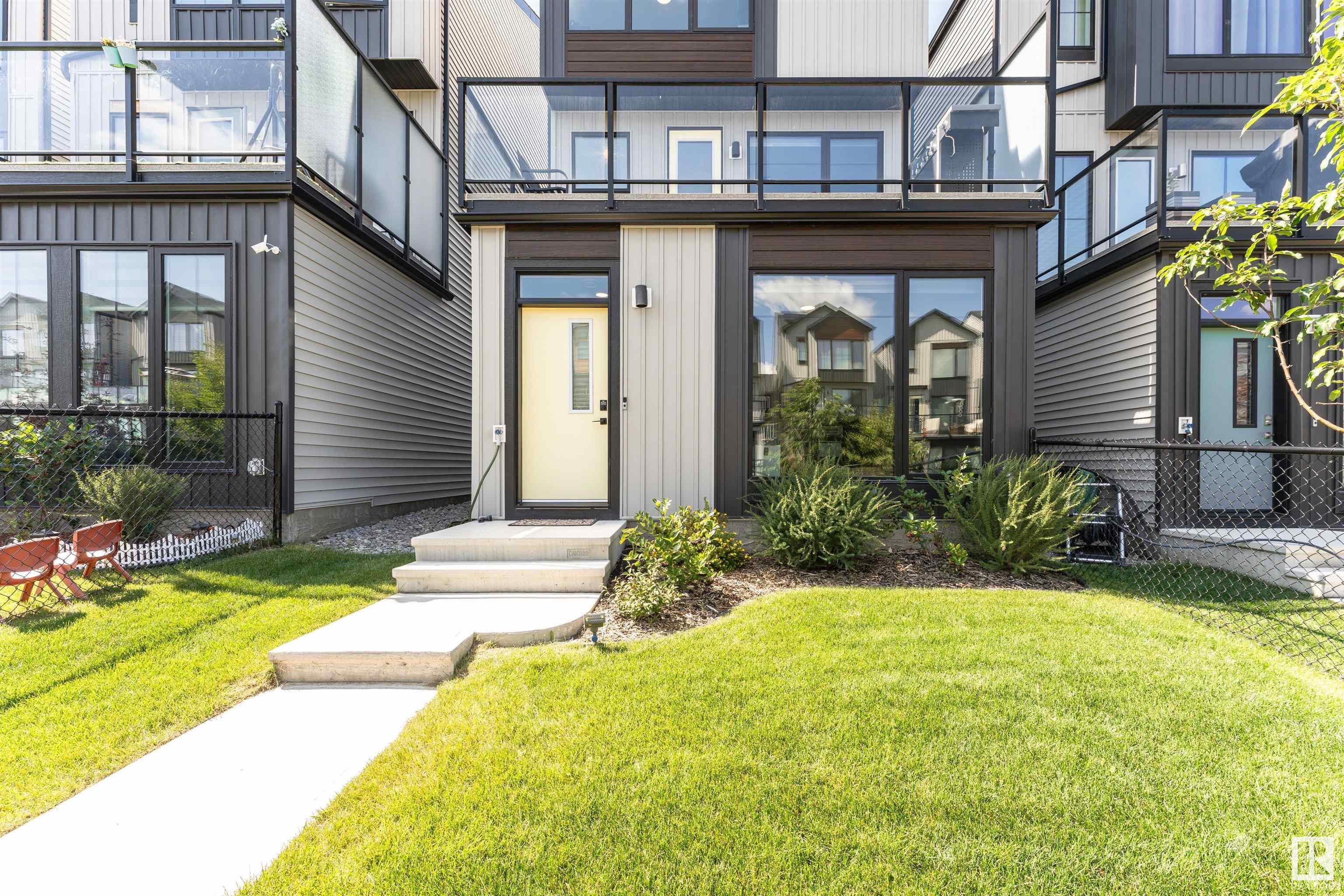 Property Photo: 451 39 Street SW AB T6X 2X9