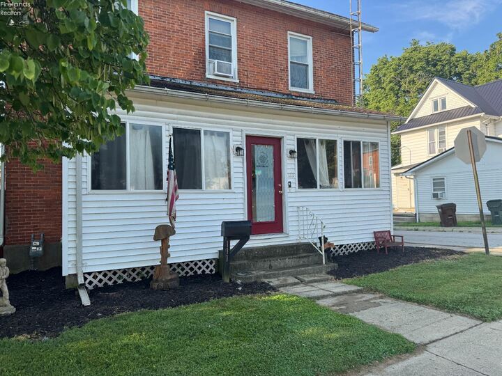 Property Photo: 111 W Market Street OH 44883