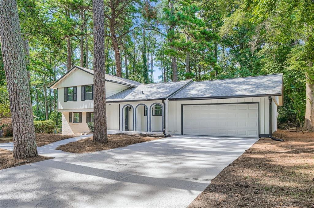 Property Photo: 4666 Cedar Ridge Trail GA 30083
