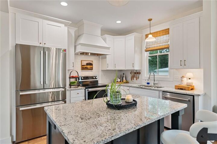Property Photo:  225 E Underwood Street  GA 30528 