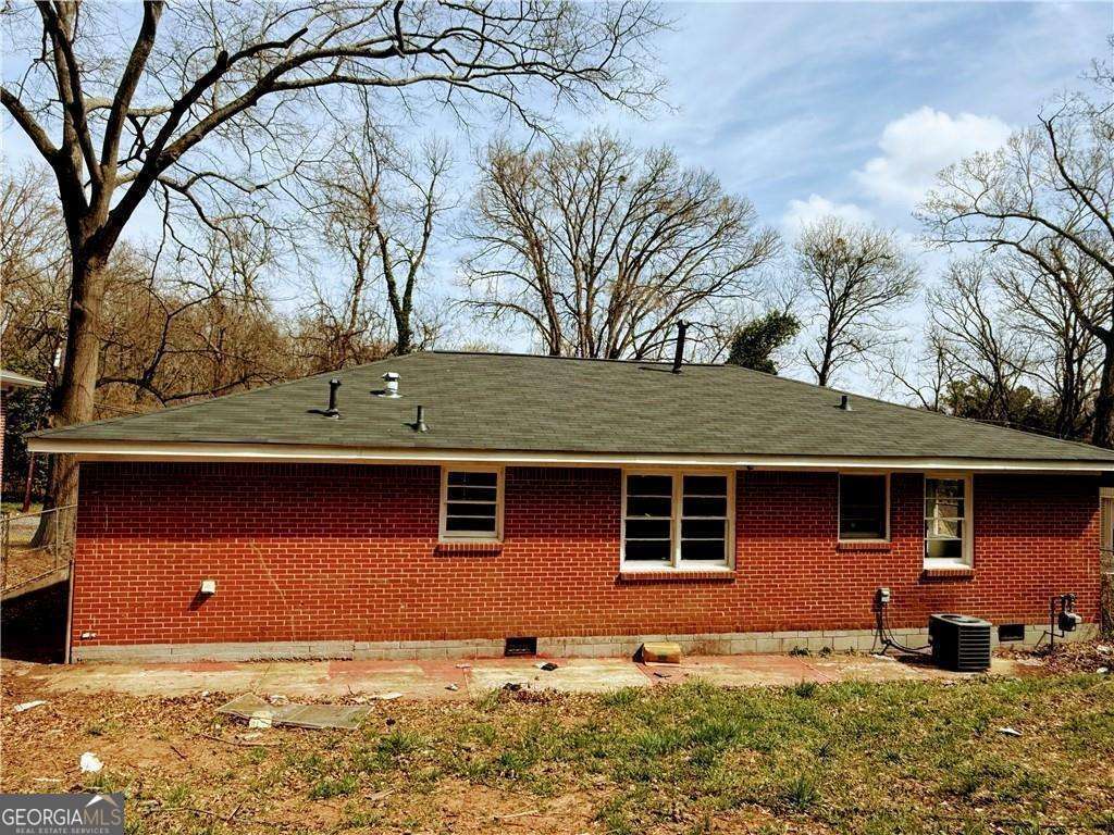 Property Photo: 2143 Rhinehill Road SE GA 30315