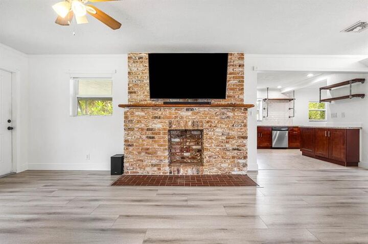 Property Photo: 3250 SW 12th Ave FL 33315