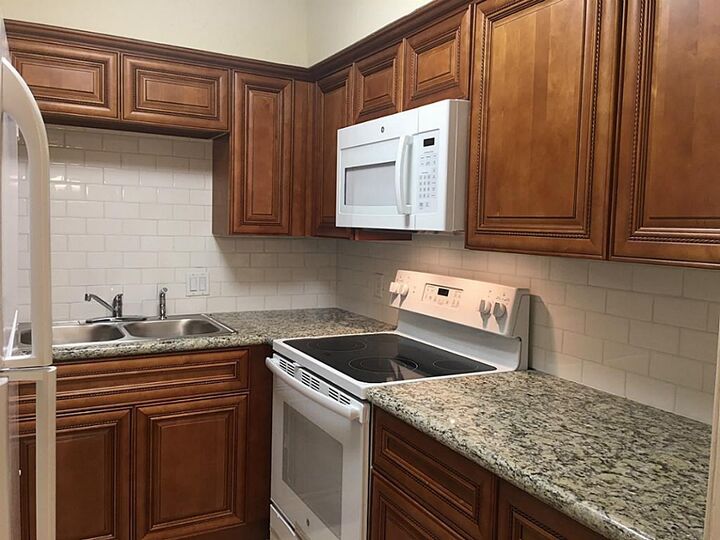 Property Photo: 2601 Bellefontaine Street C312 TX 77025