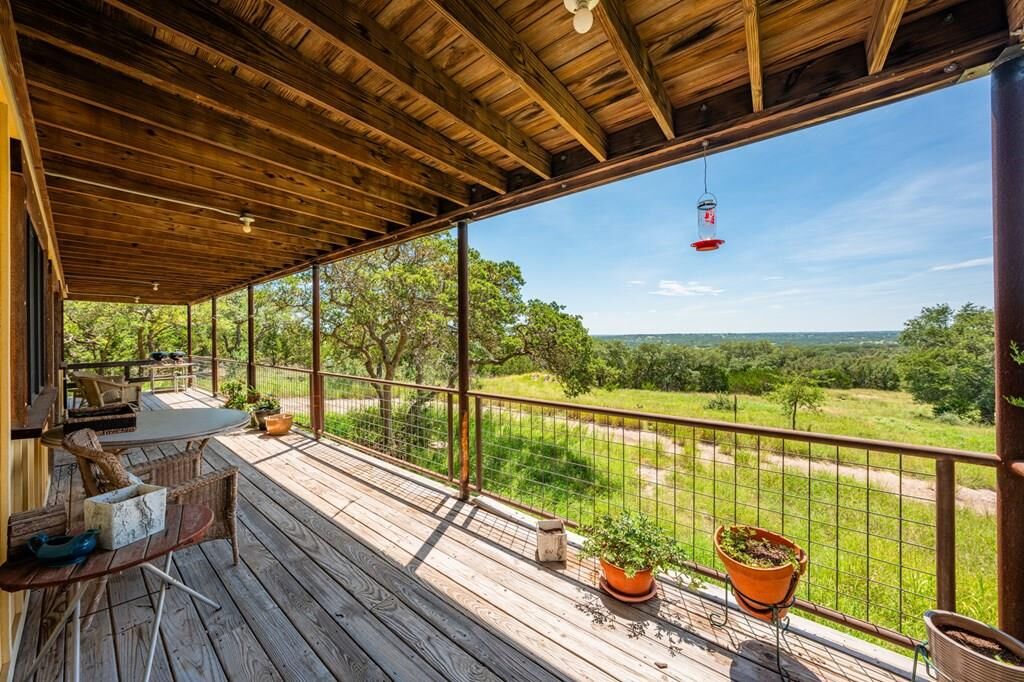 Property Photo:  123 W Northridge Dr  TX 78058 
