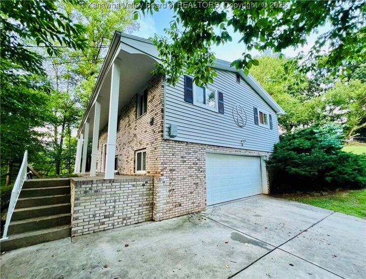 6 Poplar Drive  Vienna WV 26105 photo