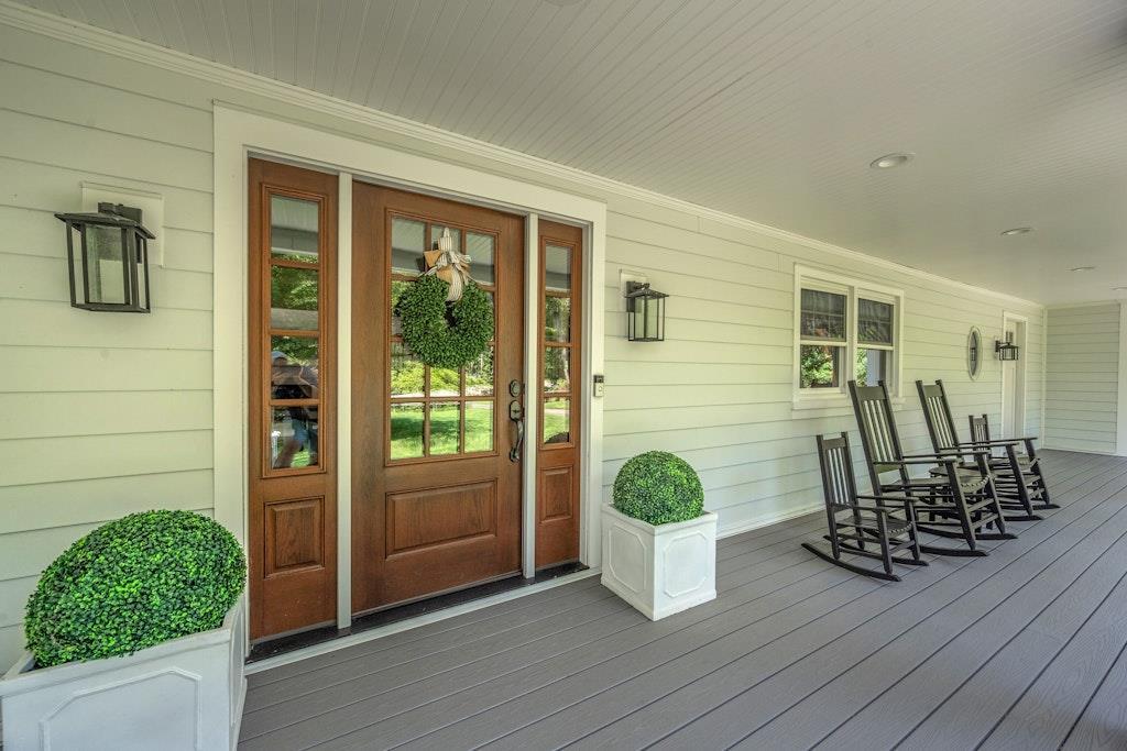 Property Photo:  43 Whippoorwill Road E  NY 10504 