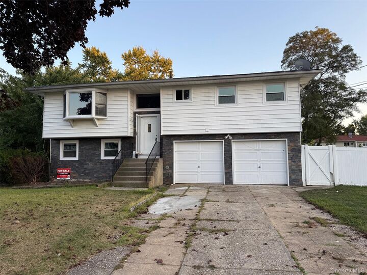 160 Van Street  Brentwood NY 11717 photo