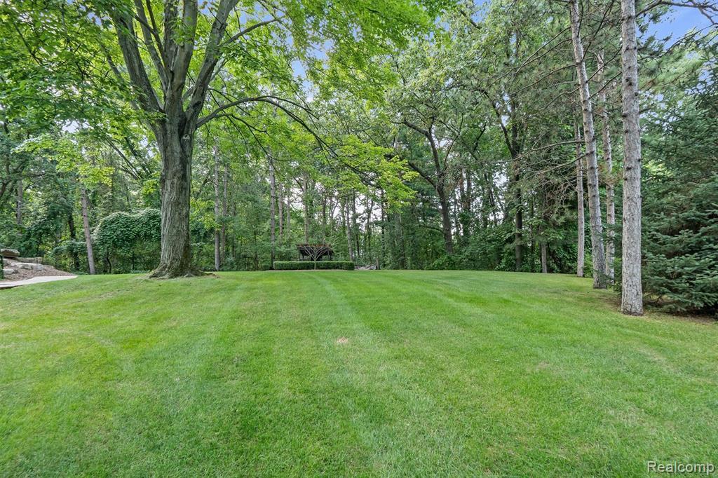 Property Photo: 5484 Waldon Road MI 48348 4817