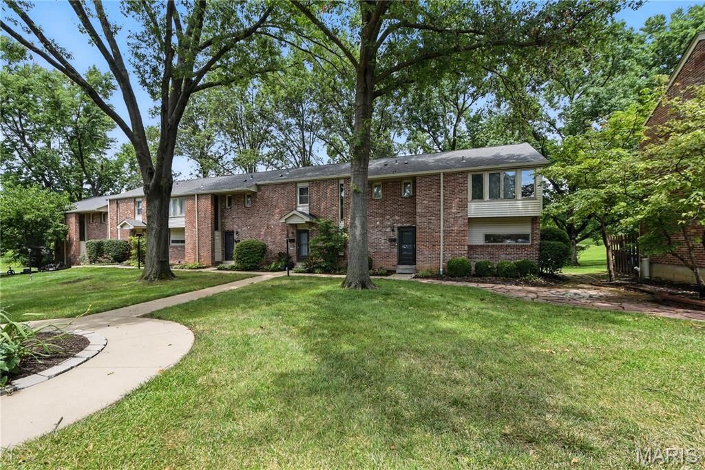 Property Photo: 12321 Rossridge Court MO 63146