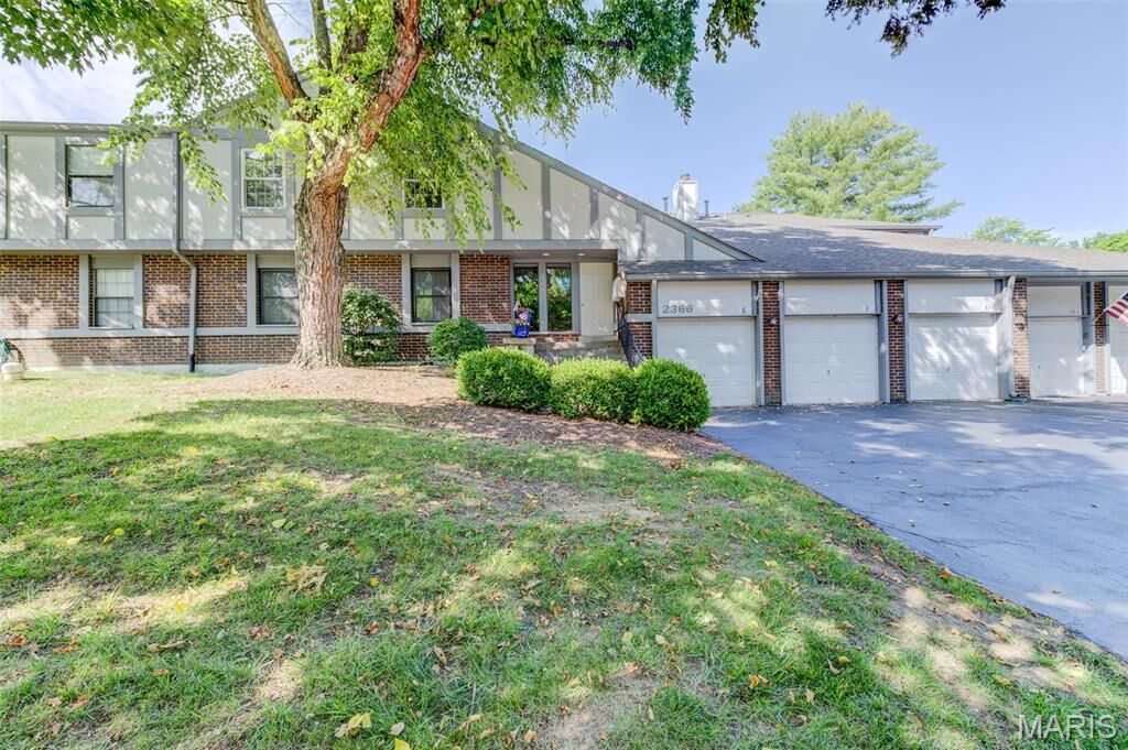 Property Photo: 2366 Seven Pines Drive 8 MO 63146