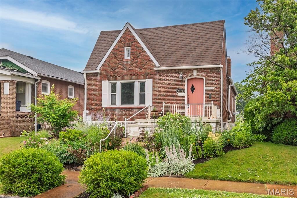 Property Photo: 4119 Quincy Street MO 63116